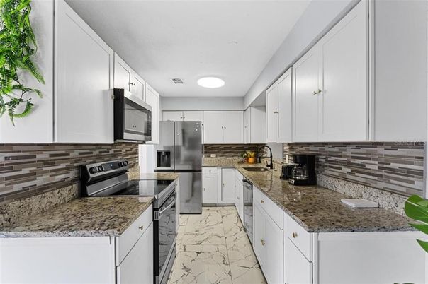 Interior, Kitchen, Marble, Recessed Lighting