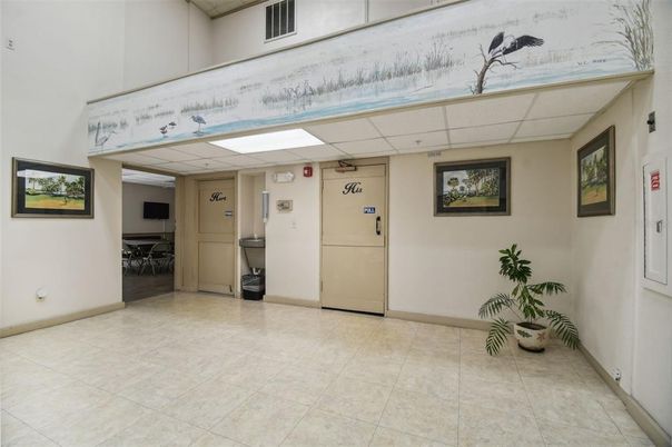 Elevator, Interior