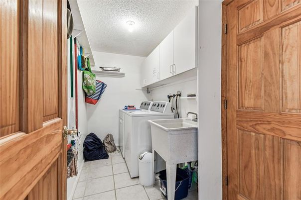 Interior, Washer