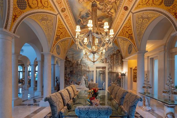 Chandelier, Dining room, Interior