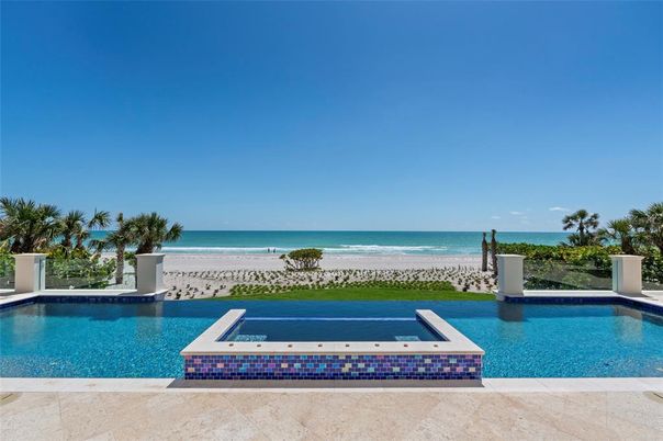Exterior, Pool, Water