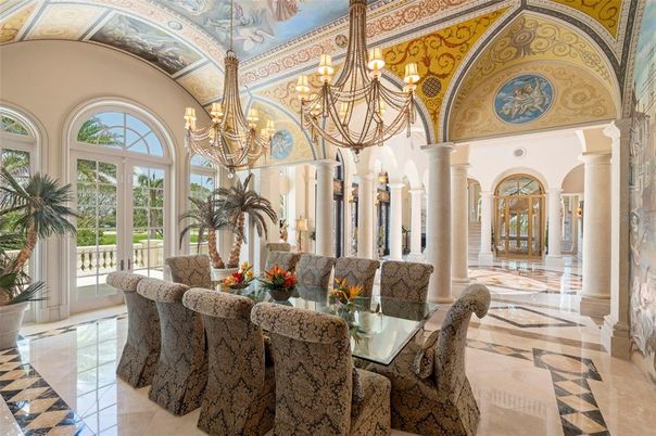 Chandelier, Dining room, Interior