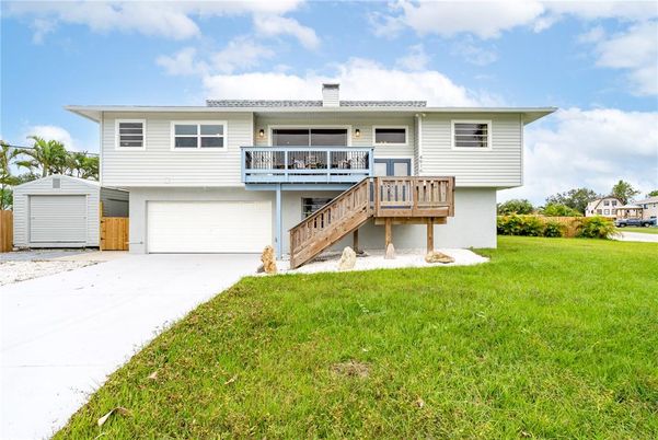 Attached, Exterior, Facade, Raised Ranch