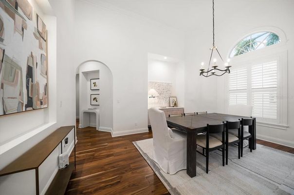 Chandelier, Dining room, Interior, Recessed Lighting, Wood Texture Flooring