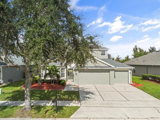 Attached, Exterior, Facade, Ranch