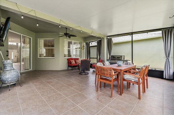 Dining room, Interior
