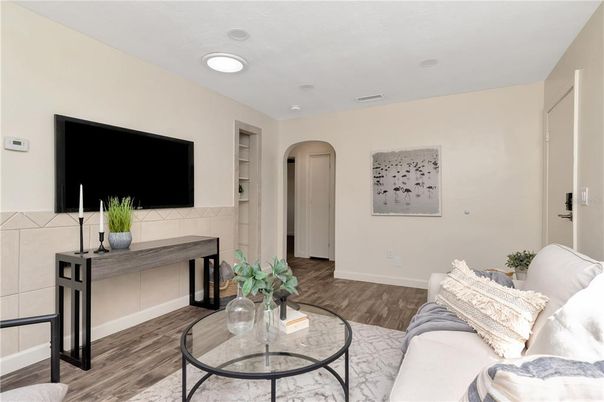 Interior, Living room, Recessed Lighting, Wood Texture Flooring