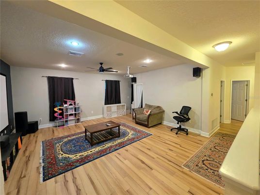 Interior, Recessed Lighting, Wood Texture Flooring