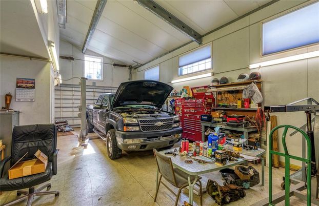 Garage, Interior