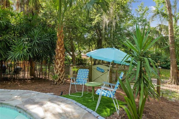 Backyard, Exterior