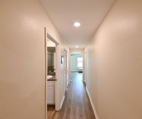 Interior, Recessed Lighting, Wood Texture Flooring