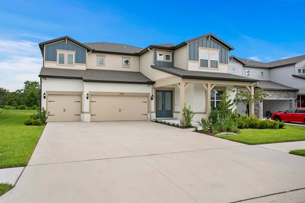Attached, Exterior, Facade, American Craftsman