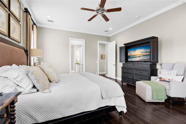 Bedroom, Interior, Recessed Lighting, Wood Texture Flooring