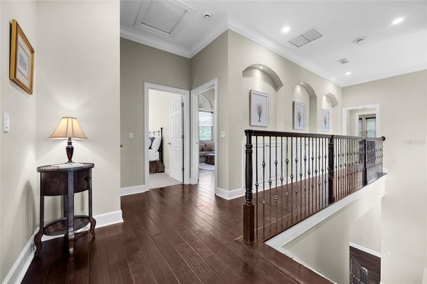 Interior, Recessed Lighting, Wood Texture Flooring