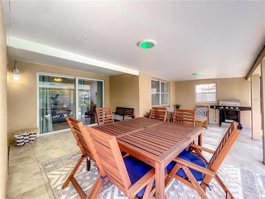 Dining room, Interior