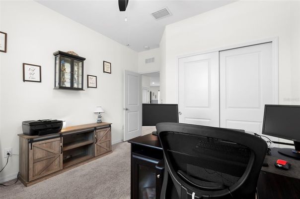 Home Office, Interior