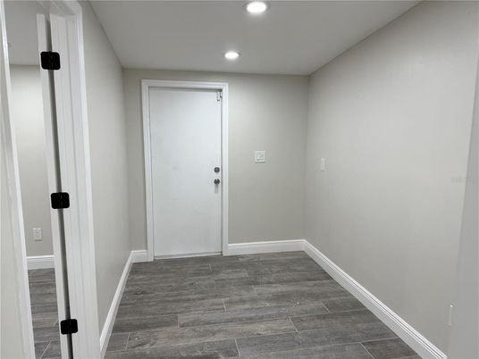 Empty room, Interior, Recessed Lighting, Wood Texture Flooring