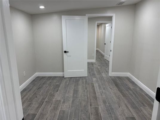 Empty room, Interior, Recessed Lighting, Wood Texture Flooring