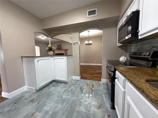 Interior, Kitchen, Pendant Lights, Wood Texture Flooring