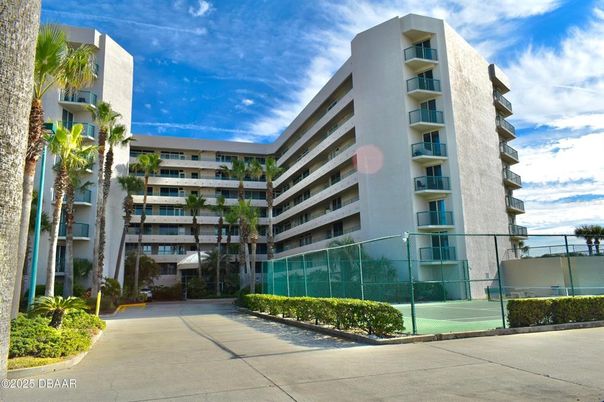 Exterior, Facade, Condo Building
