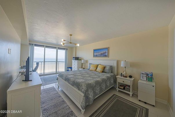 Bedroom, Interior, Pendant Lights, Water