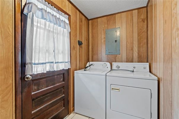 Interior, Washer, Wooden Walls