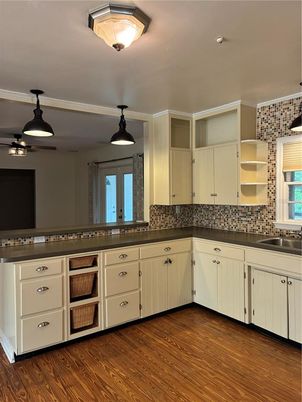 Interior, Kitchen, Pendant Lights, Wood Texture Flooring