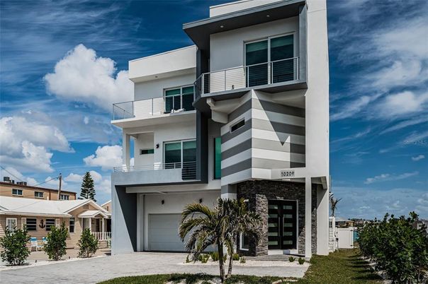 Attached, Exterior, Facade, Modern