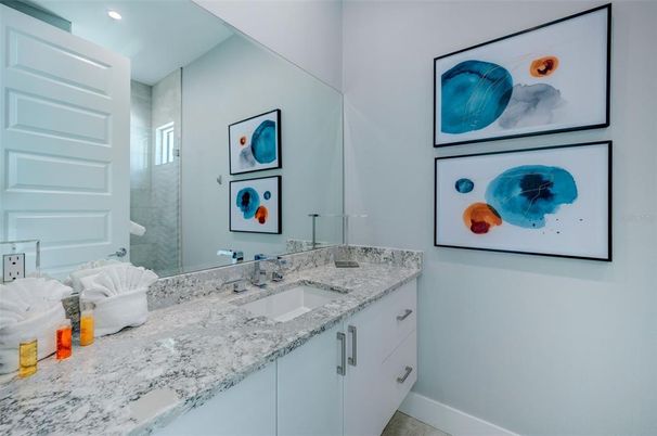 Bathroom, Interior, Recessed Lighting