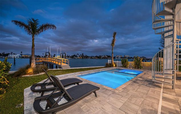 Exterior, Pool, Water
