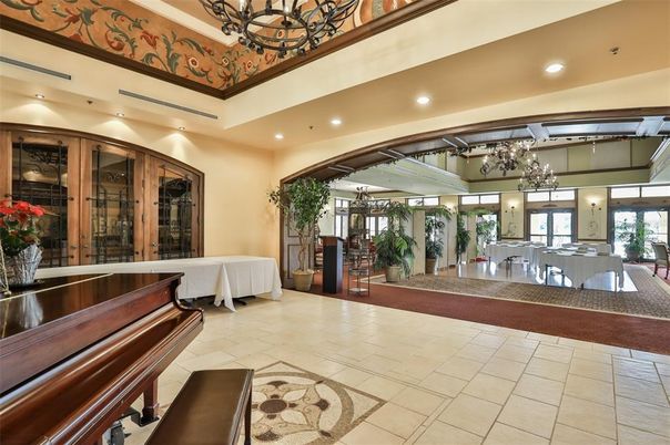 Chandelier, Interior, Piano, Recessed Lighting