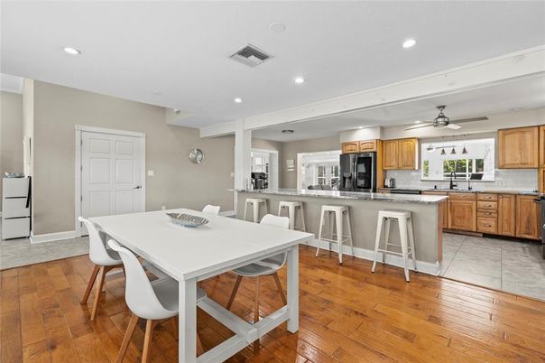 Dining room, Interior, Kitchen, Recessed Lighting, Wood Texture Flooring