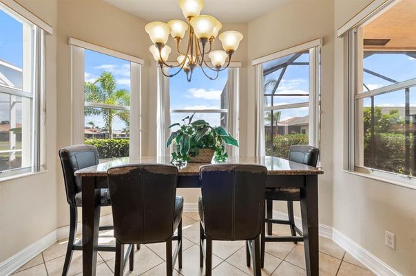 Chandelier, Dining room, Interior