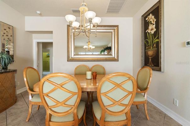 Chandelier, Dining room, Interior