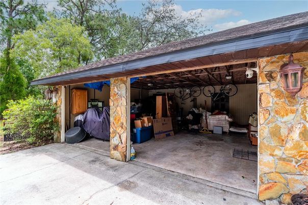 Detached Garage, Exterior