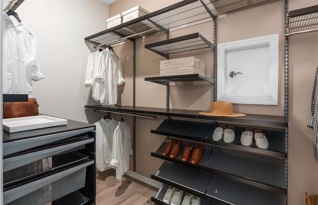 Interior, Walk-in Closets, Wood Texture Flooring