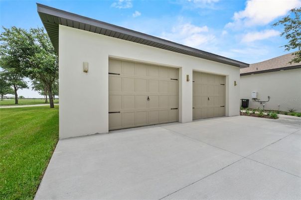 Detached Garage, Exterior