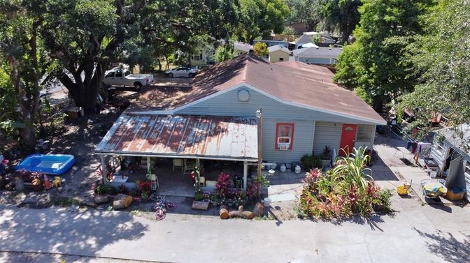 Exterior, Drone