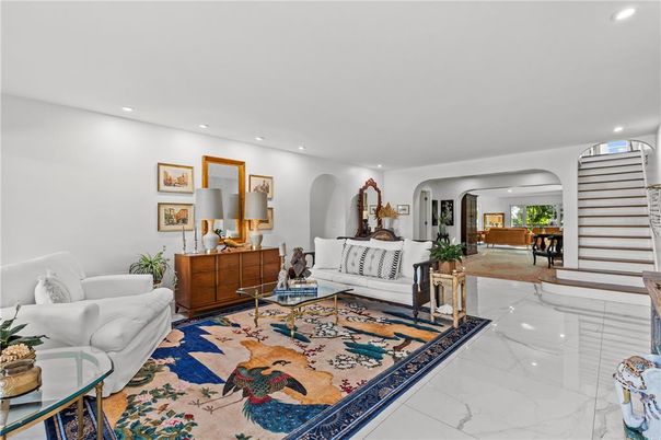 Interior, Living room, Marble, Piano, Recessed Lighting