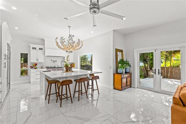 Chandelier, Interior, Kitchen, Marble, Recessed Lighting