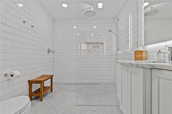 Bathroom, Interior, Recessed Lighting