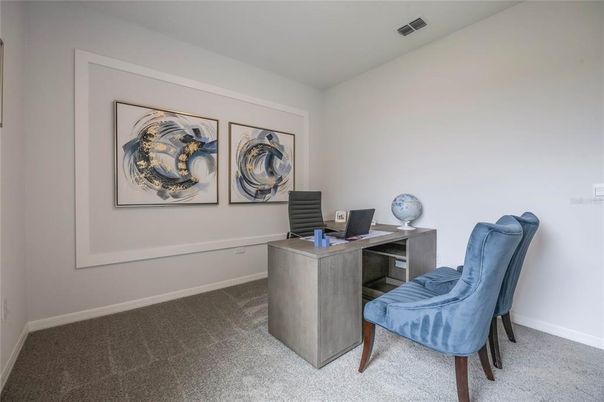 Home Office, Interior