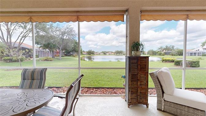 Interior, Sun Room, Water