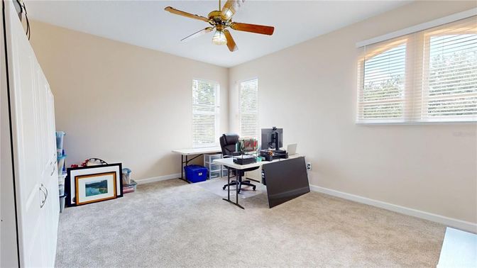 Home Office, Interior