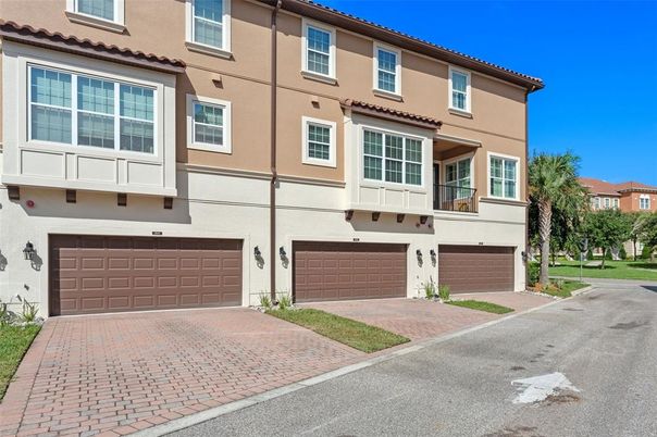 Attached, Exterior, Facade, Mediterranean