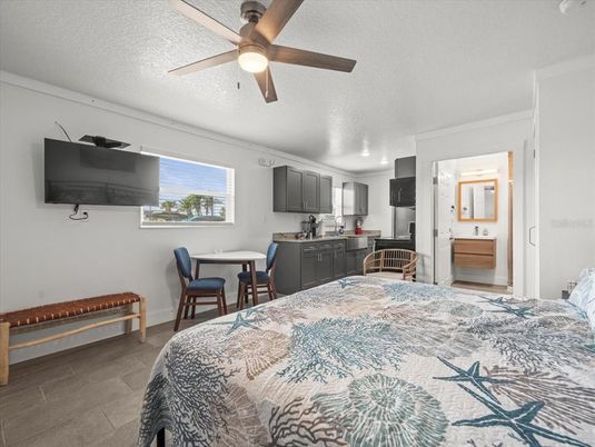 Bedroom, Dining room, Interior, Recessed Lighting