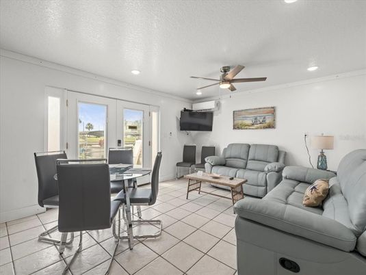 Dining room, Interior, Living room, Recessed Lighting