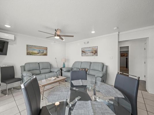 Dining room, Interior, Living room, Recessed Lighting