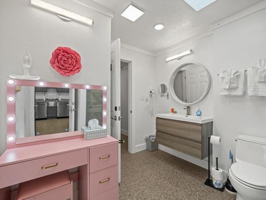 Bathroom, Interior, Recessed Lighting
