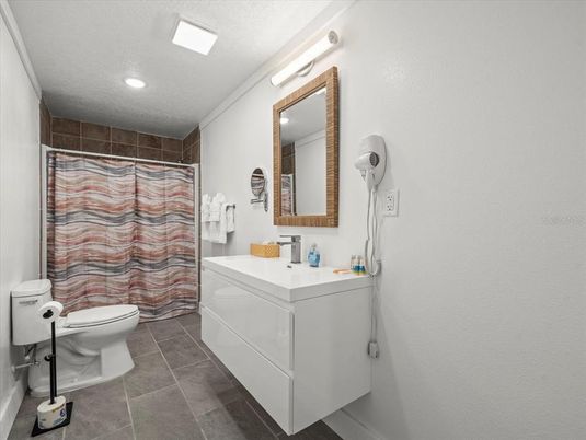 Bathroom, Interior, Recessed Lighting